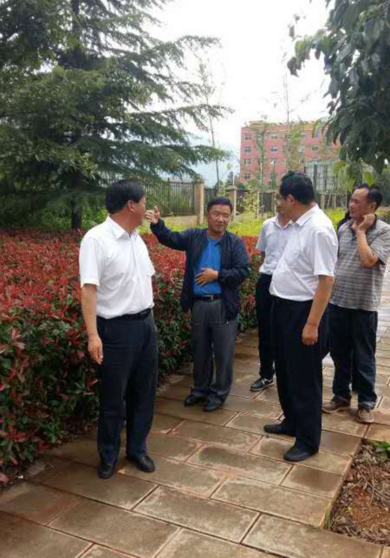 集团公司董事长王栋在云南省昆明市晋宁县考察洽谈云南公司选址事宜 - 威廉希尔williamhill新闻 - 新闻中心 - nbsp,公司,宁县,云南,集团公司,董事长,威廉希尔williamhill,洽谈,云南省