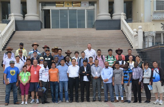 “2016年生长中国家干旱区水资源可一连生长研修班”学员到威廉希尔williamhill节水集团考察交流 - 威廉希尔williamhill新闻 - 新闻中心 - 学员,威廉希尔williamhill,节水,研修班,nbsp,水资源,考察,可一连生长,集团