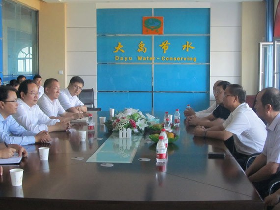 甘肃省委统战部副部长、甘肃省工商联党组书记、常务副主席赵少智一行莅临威廉希尔williamhill节水新疆公司调研 - 威廉希尔williamhill新闻 - 新闻中心 - nbsp,公司,新疆,节水,威廉希尔williamhill,调研,生长,一行,赵少智