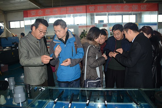 张家口市审查院预防随处长张燕滨一行到集团公司考察 - 威廉希尔williamhill新闻 - 新闻中心 - 审查院,nbsp,集团公司,一行,预防,处长,张家口市,考察,张燕