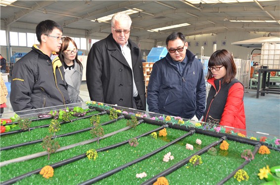 美国华侨阮奔富先生及美国Big river drilling llc董事长Wes Harmon先生莅临威廉希尔williamhill节水集团公司考察洽谈 - 威廉希尔williamhill新闻 - 新闻中心 - 先生,美国,威廉希尔williamhill,nbsp,Wes,节水,Harmon,阮奔,董事长