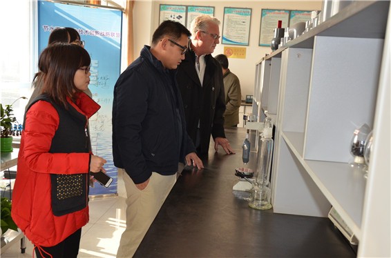 美国华侨阮奔富先生及美国Big river drilling llc董事长Wes Harmon先生莅临威廉希尔williamhill节水集团公司考察洽谈 - 威廉希尔williamhill新闻 - 新闻中心 - 先生,美国,威廉希尔williamhill,nbsp,Wes,节水,Harmon,阮奔,董事长