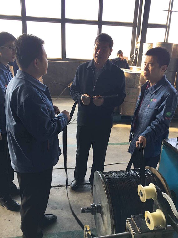 集团公司总裁谢永生莅临内蒙公司检查指导事情 - 威廉希尔williamhill新闻 - 新闻中心 - 公司,nbsp,内蒙,谢永生,永生,总裁,集团公司,指导事情,检查