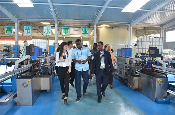 吉布提共和国官员莅临威廉希尔williamhill节水集团公司旅行考察 - 威廉希尔williamhill新闻 - 新闻中心 - 吉布提,威廉希尔williamhill,官员,共和国,nbsp,节水,考察,旅行,集团公司