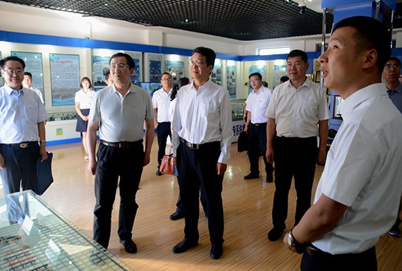 中国农业生长银行甘肃省分行党委书记、行长刘峰林一行莅临威廉希尔williamhill节水集团调研 - 威廉希尔williamhill新闻 - 新闻中心 - 节水,nbsp,威廉希尔williamhill,行长,一行,集团,党委书记,刘峰,调研