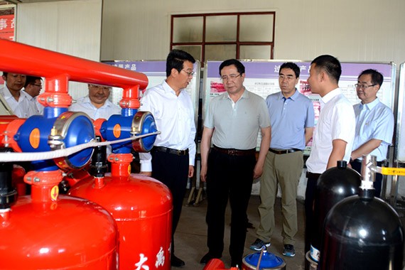 中国农业生长银行甘肃省分行党委书记、行长刘峰林一行莅临威廉希尔williamhill节水集团调研 - 威廉希尔williamhill新闻 - 新闻中心 - 节水,nbsp,威廉希尔williamhill,行长,一行,集团,党委书记,刘峰,调研