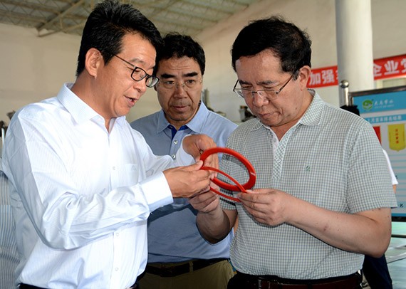 中国农业生长银行甘肃省分行党委书记、行长刘峰林一行莅临威廉希尔williamhill节水集团调研 - 威廉希尔williamhill新闻 - 新闻中心 - 节水,nbsp,威廉希尔williamhill,行长,一行,集团,党委书记,刘峰,调研