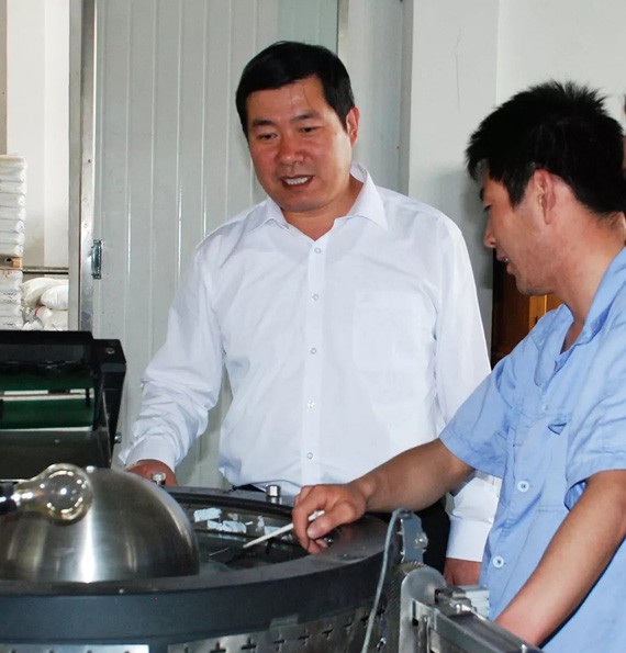 热烈祝贺集团公司总裁、酒泉公司董事长谢永生入选国家“万人妄想”科技创业领武士才 - 威廉希尔williamhill新闻 - 新闻中心 - 人才,国家,nbsp,领军,妄想,入选,创业,科技,谢永生