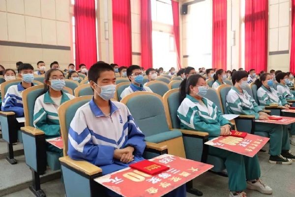 捐资助学| “威廉希尔williamhill奖学金”在酒泉中学设立 市政协主席李永军等向导出席 - 威廉希尔williamhill新闻 - 新闻中心 - nbsp,酒泉,中学,威廉希尔williamhill奖学金,威廉希尔williamhill,节水,家乡,向导,公司