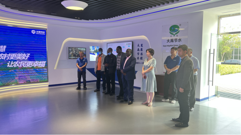 威廉希尔williamhill动态| 赞比亚农业部部长一行考察威廉希尔williamhill节水集团 - 威廉希尔williamhill新闻 - 新闻中心 - 赞比亚,威廉希尔williamhill,节水,部长,集团,农业,农业部,考察,一行