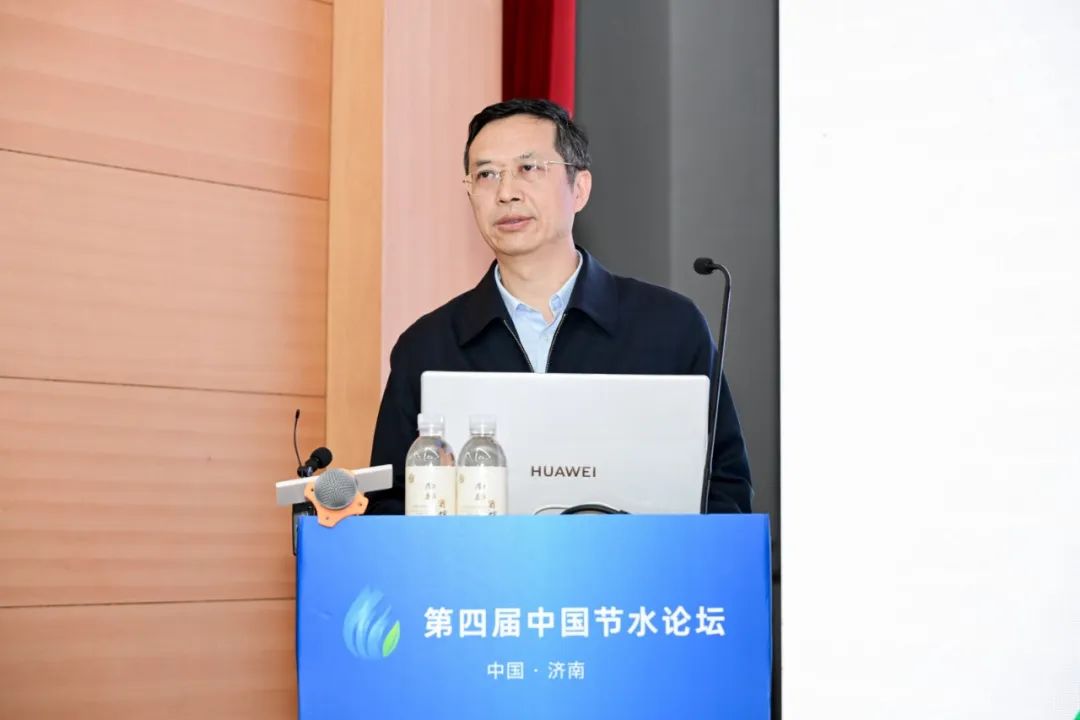专题论坛二：节水与两手发力 - 威廉希尔williamhill新闻 - 新闻中心 - 节水,生长,政府,水资源,市场,治理,报告,水利