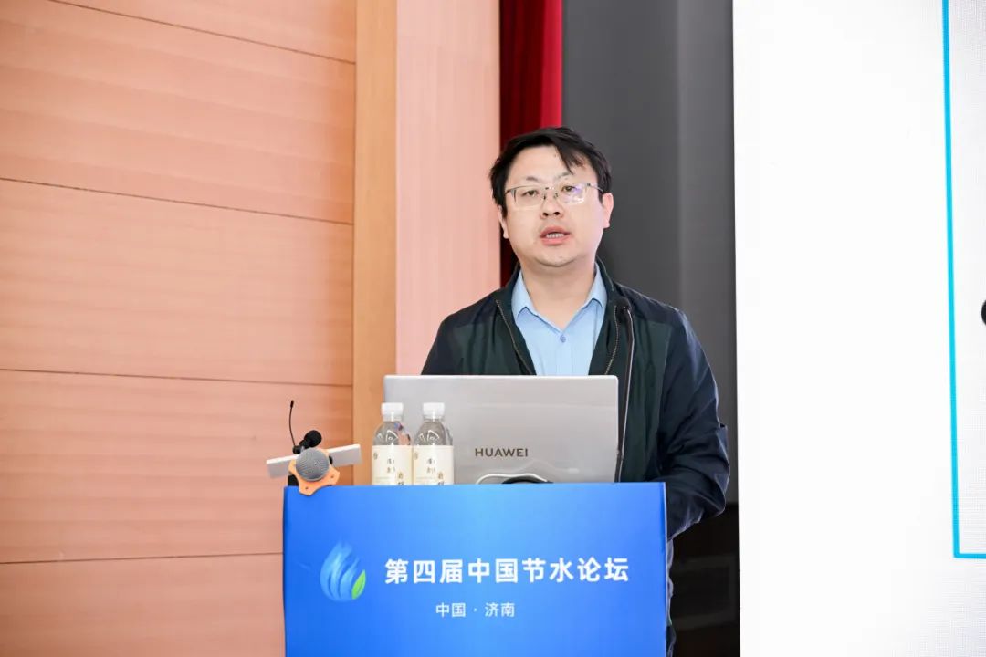 专题论坛二：节水与两手发力 - 威廉希尔williamhill新闻 - 新闻中心 - 节水,生长,政府,水资源,市场,治理,报告,水利